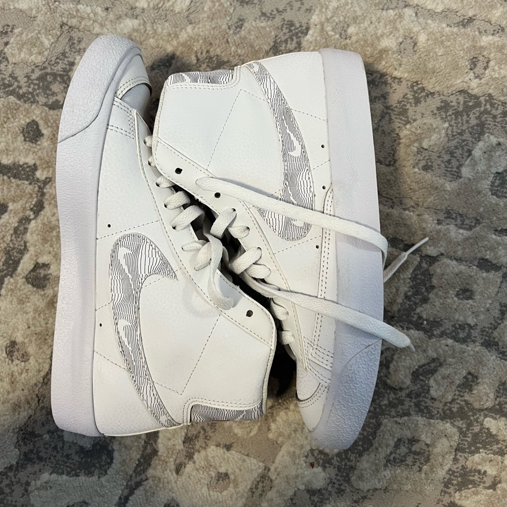 Nike blazers 77’